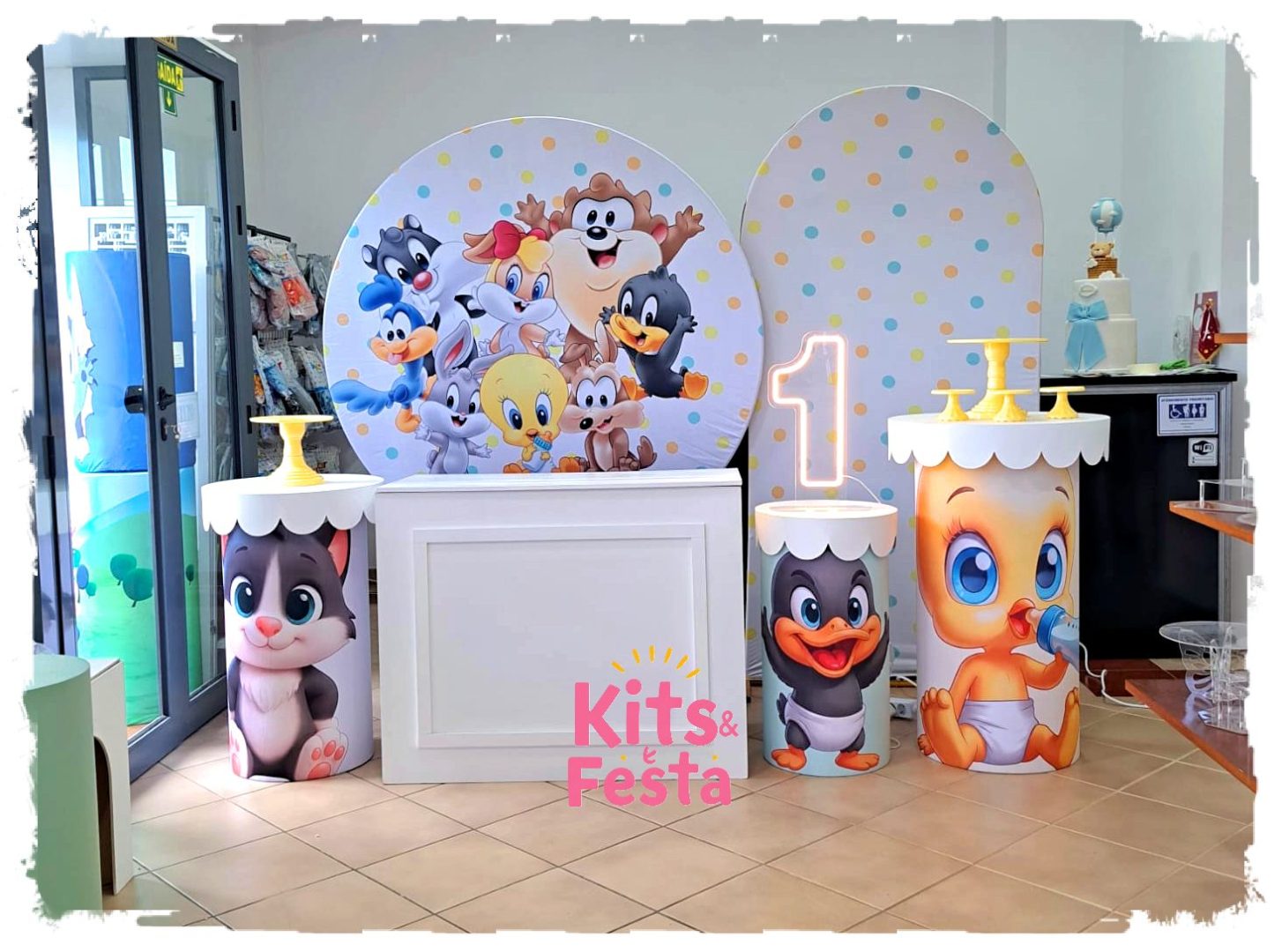 Looney Tunes Bebe 2 Painéis Kit Festa Decoração, São Miguel, Açores. 1 looney tunes, decoração de festas, ilha de sao miguel, açores,