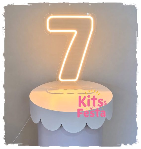 Número Luminoso em Led 7, ideal para dar um charme a qualquer decoração!