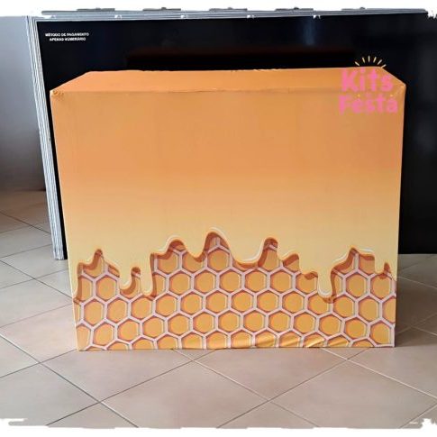 mesa colmeia, urso, decoração. Ilha de são Miguel, açores.